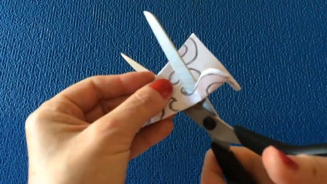 DIY: Снежинка для декора комнаты на Новый год.Снежинка своими руками.#Snowflakes #снежинкиизбумаги смотреть онлайн