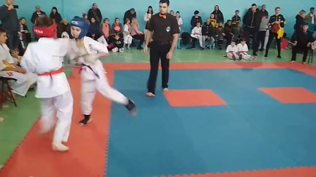 Киокушин.х. чемпионат Полтавы. 02.02.2020 первый бой. смотреть онлайн