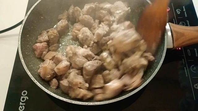 Гуляш. Вкуснейший Гуляш с свинины.Подходит к любому гарниру. смотреть онлайн