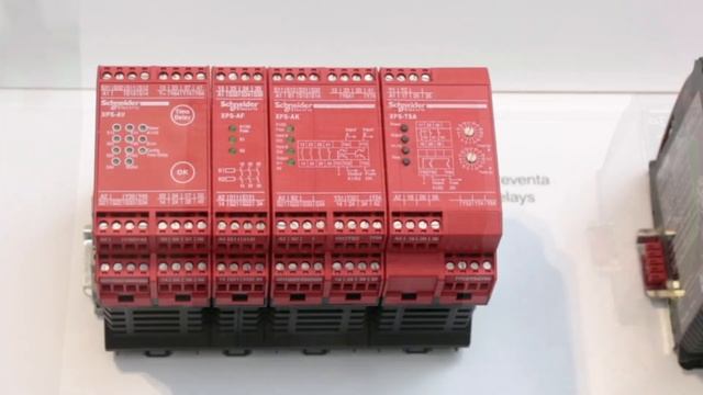 Schneider Electric's Range of Safety Controllers and Modules for Smart Manufacturing HD смотреть онлайн
