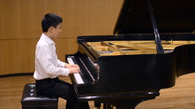 Valse in E Flat, Op. 83, Durand, played by Daniel Zhang смотреть онлайн