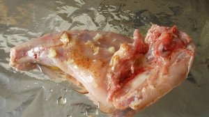 Кролик в фольге в духовке