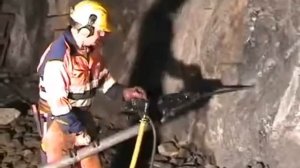 Шахтные перфораторы Атлас Копко wmv