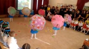 Танец с зонтиками. Старшая группа 2016 г