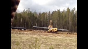 Северный поток.Трубач разгружает плетевоз.