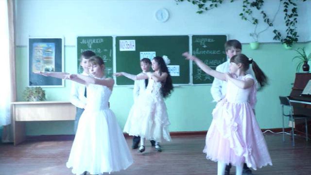 Ходит песенка по кругу смотреть онлайн