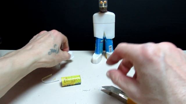 ЧЕЛ / कचरा डंप से आदमी смотреть онлайн