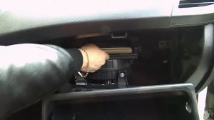 Замена фильтров салонного и воздушного на Hyundai solaris