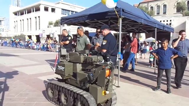 Полиция Израиля знакомит со своей работой смотреть онлайн