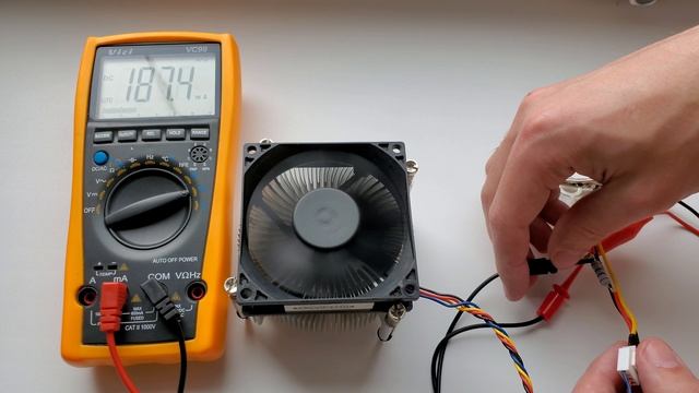 Как уменьшить скорость вентилятора ПК. Переходник ограничитель оборотов кулера ПК. смотреть онлайн