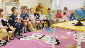 Молодёжная (старшая группа). Рисование "наша планета Земля"