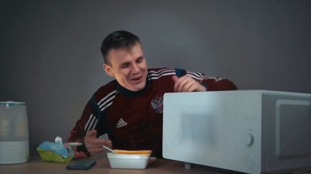 Арсений Петров с канала Wylsacom разговаривает с микроволновкой Xiaomi смотреть онлайн