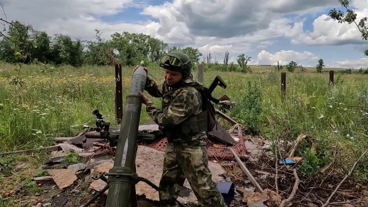 Взвод казачьего батальона "Скиф" отражает атаки ВСУ под Соледаром