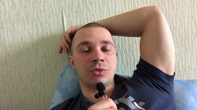 Независим от мнения людей.  Самостоятельный. Сам себе господин. Кто сможет поломать вам характер