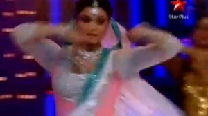 HQ: Aishwarya Rai LIVE Performance @ Screen Awards 2011