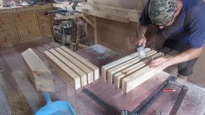 Простейший письменный консольный стол из дерева своими руками