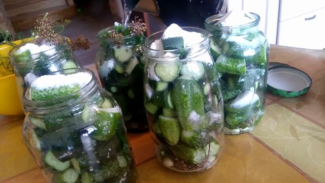 НОВЫЙ РЕЦЕПТ МАРИНОВАНИЯ ОГУРЦОВ смотреть онлайн