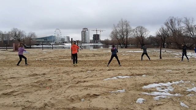 Прыжковая тренировка на песке. Jumping training on the sand смотреть онлайн