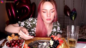 MUKBANG | Чизкейк, ягоды, СПАСИБО за 200 тыс | Cheesecake, berries не ASMR