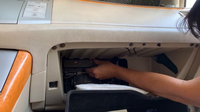 HOW CHANGE CABIN AIR FILTER FOR 2007 TOYOTA AVALON смотреть онлайн