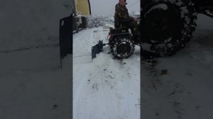 Амжк-8 Чистим снег 2017 (2)