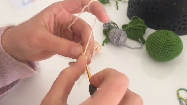 Amigurumi Baby Yoda Tarifi смотреть онлайн