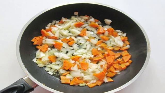 Гречневый суп с сосисками