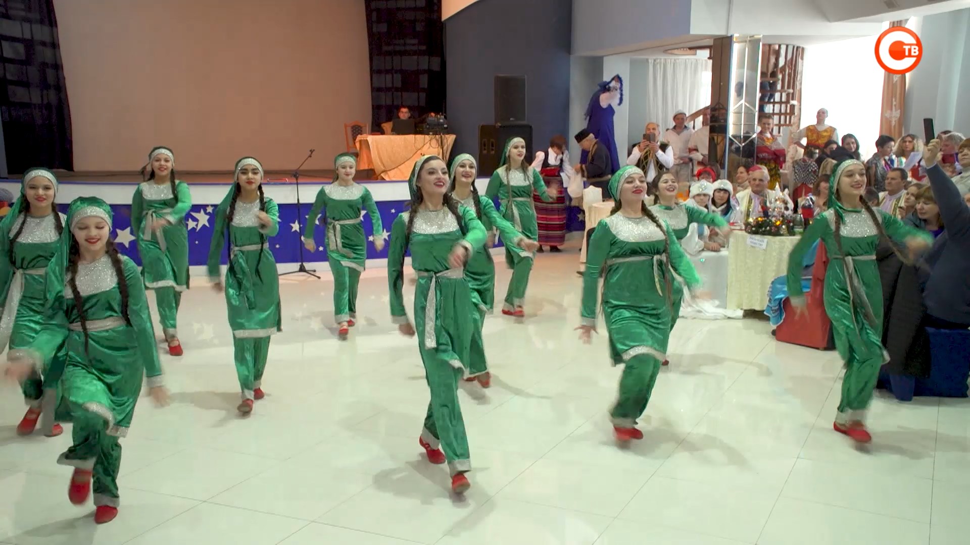 В Севастополе прошел традиционный фестиваль «Зимние праздники народов Крыма» смотреть онлайн