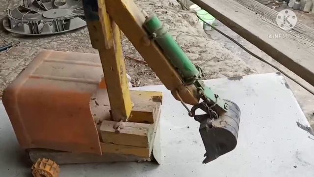 Экскаватор с помош шпритса - экскватор бо истифода аз сузандору.. сомоделни техника. смотреть онлайн