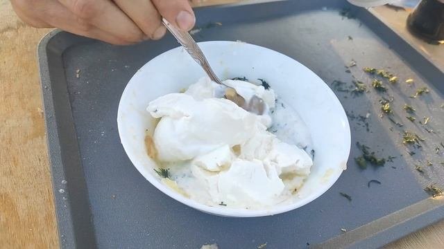 Жареный сазан во фритюре в казане на костре