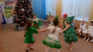 Танец елочек средняя группа детского сада