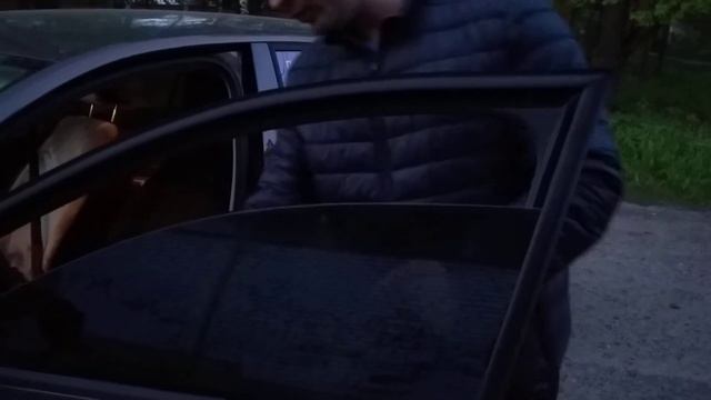 Процесс установки жёсткой тонировки (композитные экраны) НЕ Пэт смотреть онлайн