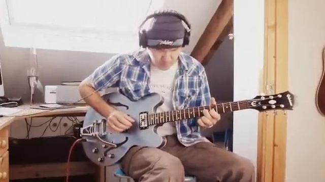 Epiphone Dot with GFS Retrotron Pickups смотреть онлайн