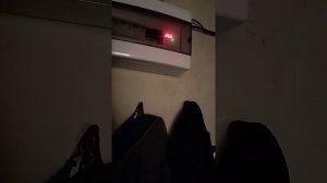 Напряжение в квартире,должно быть  таким или 220 -240 ??? Подскажите умные люди.  Спасибо!