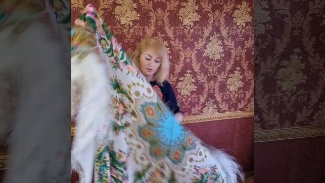 Посылка предзаказов,часть2 #павловопосадский#платок#шаль#обзор#примерки#платки