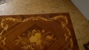 Интерьер, антикварная мебель, старинные комоды, персидский ковер, картины. Барахолка.  Германия.