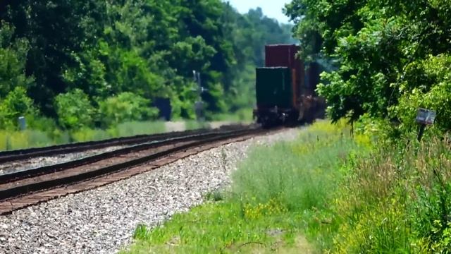 What Are These Cars On This Train? Gates Went Down As I Was Driving Over Crossing Chasing BNSF Trai смотреть онлайн