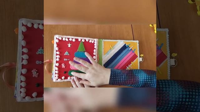 МЯГКАЯ РАЗВИВАЮЩАЯ КНИЖКА-МАЛЫШКА ИЗ ФЕТРА смотреть онлайн
