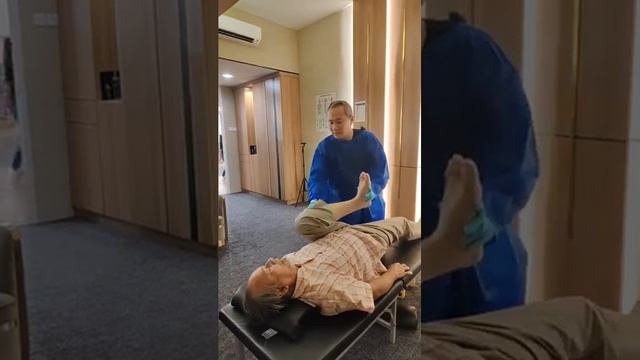 Neck, Knee and Lower Back Problems смотреть онлайн