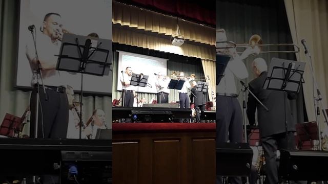 Вилли Шнайдер - полька для трех тромбонов. смотреть онлайн