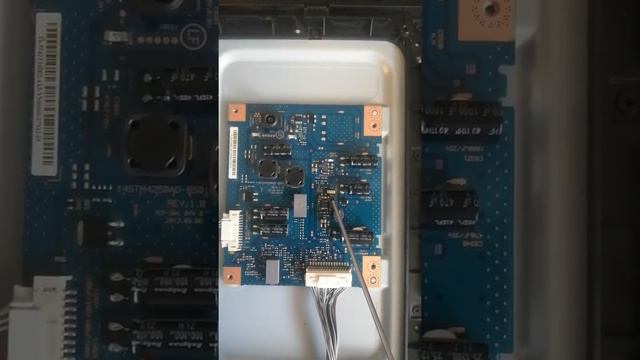 SONY KDL-42W817B мигает 5 раз крастным смотреть онлайн