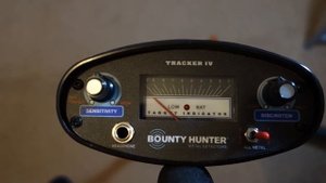 Metal Detecting:  Bounty Hunter Tracker 4 - Unboxing and Review