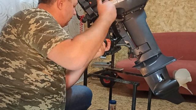 Обслуживание подвесного лодочного мотора Yamaha 9.9 GMHS смотреть онлайн