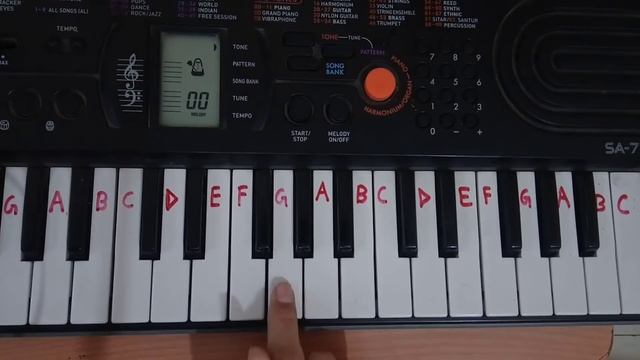 Jingle Bells Easy Piano Tutorial. смотреть онлайн