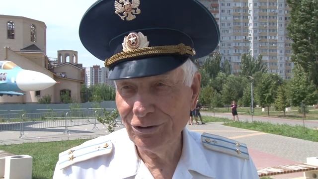 В Волгограде в  день ВВС вспоминали легендарную Качу смотреть онлайн