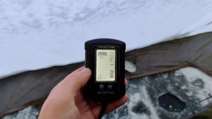 Как тонет кормовой мотыль на экране эхолота Практик ЭР-6Про2.