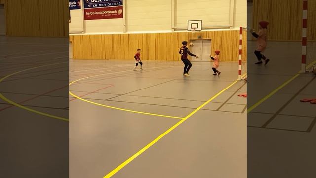 FUTBOL SAMBA 3 смотреть онлайн