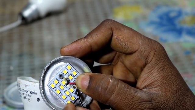 AC 230V LED bulb को DC 12V में कैसे Convert करे ? смотреть онлайн