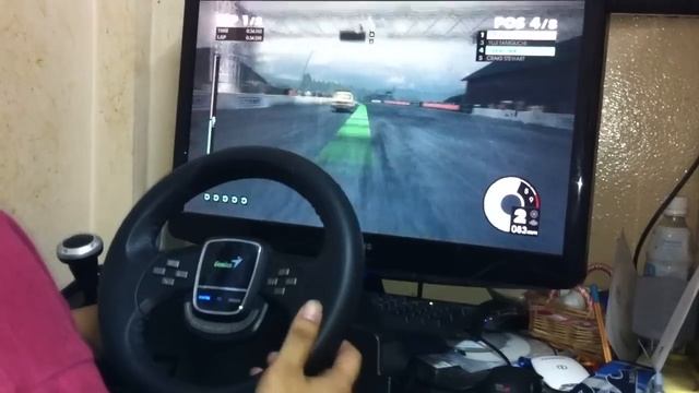 Genius Twin Wheel 900FF - Test DiRT3 смотреть онлайн