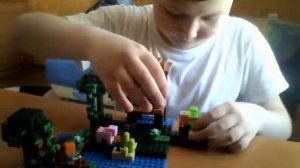 Обзор на LEGO Minecraft Хижина ведьмы